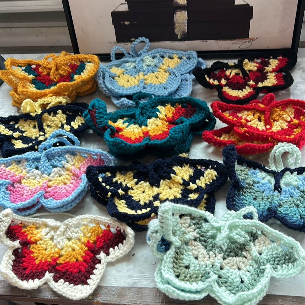 $216 retail 24 Wholesale Crochet Butterfly
